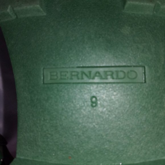 Bernardo Women's  green Zoe Rain Boots size 9 - Picture 4 of 7